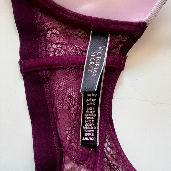 Victoria’s Secret Push Up Bra Lace 32D - Picture 2 of 5